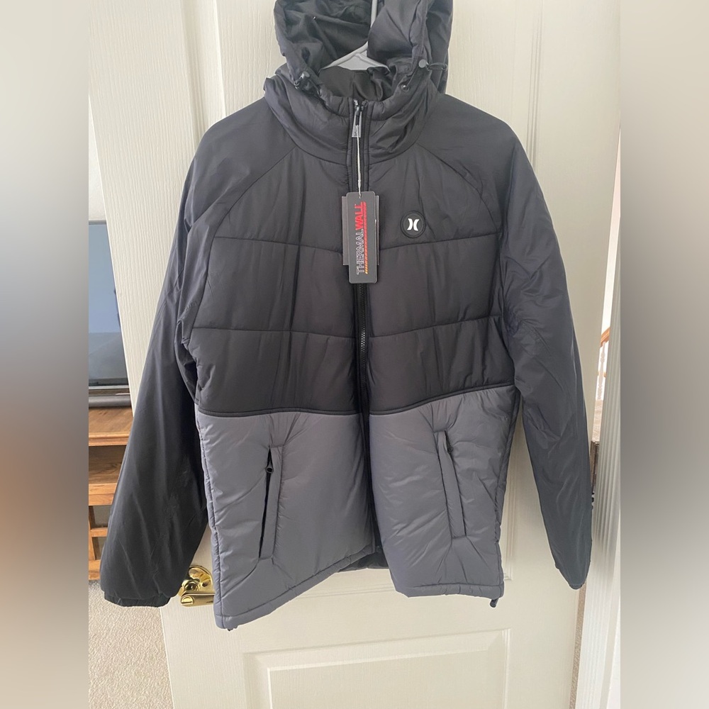 Hurley Two-Tone Men’s Puffer Jacket